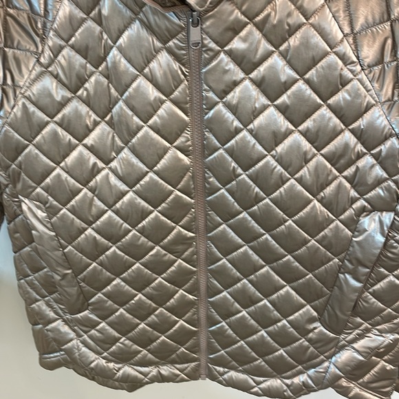 Athleta Whisper Featherless Jacket - Picture 3 of 6